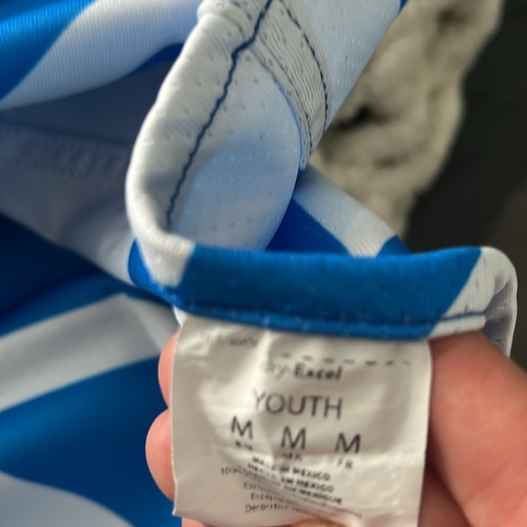 LA Chargers Flag 🏈 Team Jersey (reversible) - Picture 3 of 4